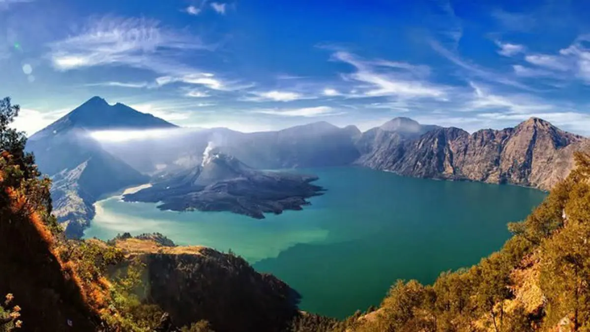 Lombok - Beautiful island with pristine beaches and Mount Rinjani