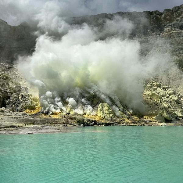 Meet The Sulfur Miners 