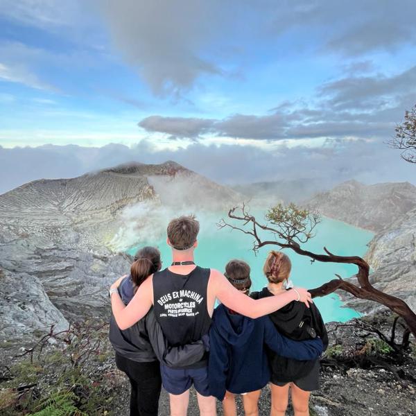 Bali to Ijen | Ijen Midnight Blue Fire Tour